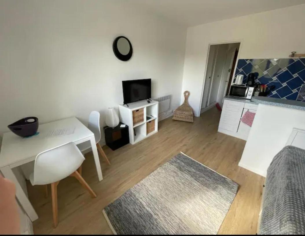 Апартаменты Studio Sur La Cote Fleurie A Houlgate. Экстерьер фото